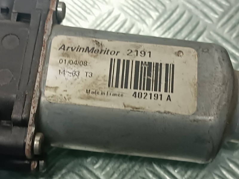 Recambio de elevalunas trasero izquierdo para nissan qashqai (j10) referencia OEM IAM 119766 402191A ELECTRICO