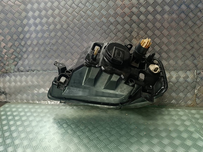 Recambio de faro derecho para dacia logan referencia OEM IAM 085511153 5511153R 02316765