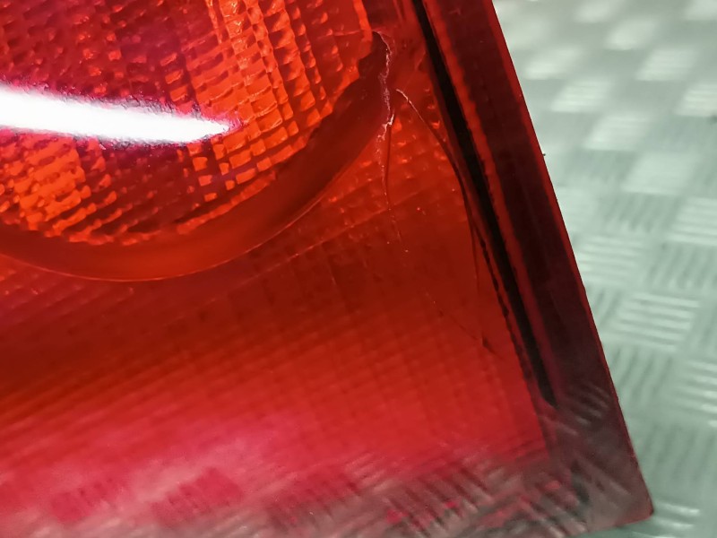 Recambio de piloto trasero izquierdo para dacia logan referencia OEM IAM 8200211020 89030065 62420802