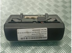 Recambio de luz central de freno para mercedes-benz clase c (w202) berlina 220 cdi (202.133) referencia OEM IAM 2028200756 18771 2