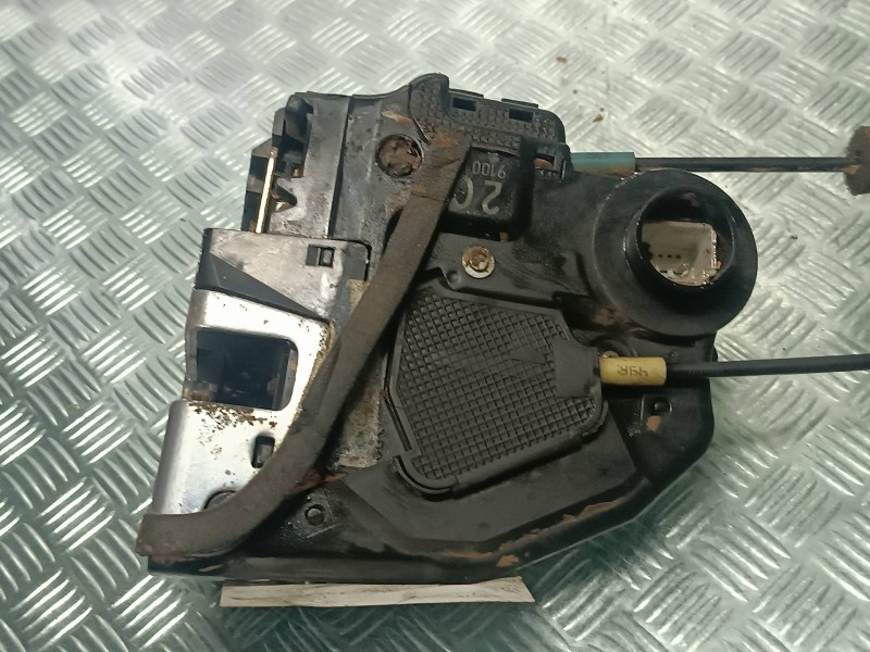 Recambio de cerradura puerta trasera derecha para toyota rav 4 (a3) referencia OEM IAM 9100109 A046696 ELECTRICA