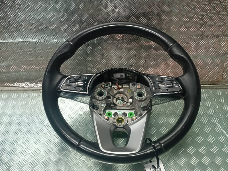 Recambio de volante para kia xceed referencia OEM IAM 56100J7470CEP  PIEL