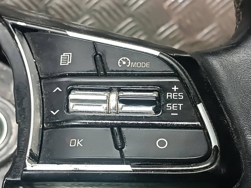 Recambio de volante para kia xceed referencia OEM IAM 56100J7470CEP  PIEL