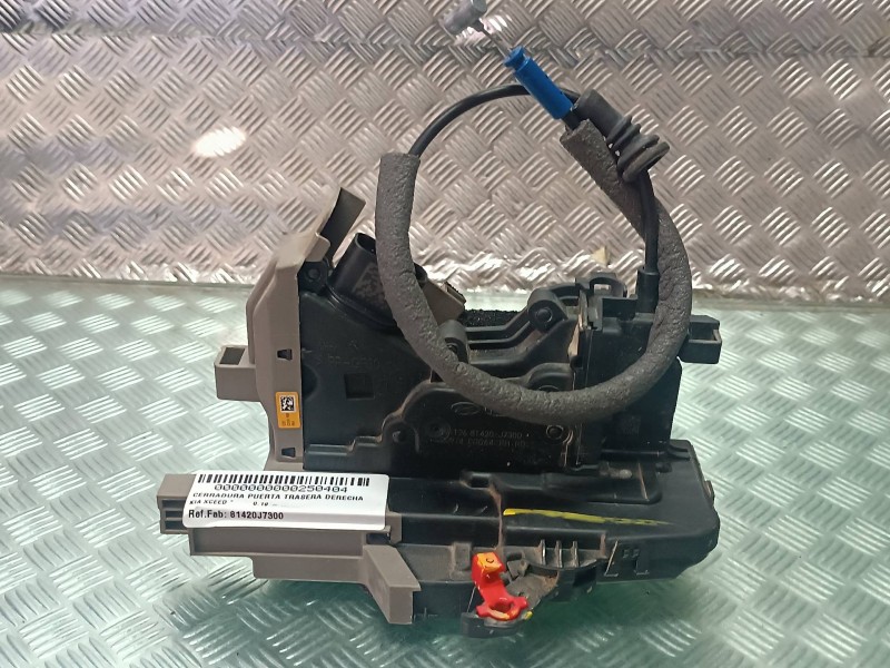Recambio de cerradura puerta trasera derecha para kia xceed referencia OEM IAM 81420J7300 CONECTOR 5 PINES ELECTRICA