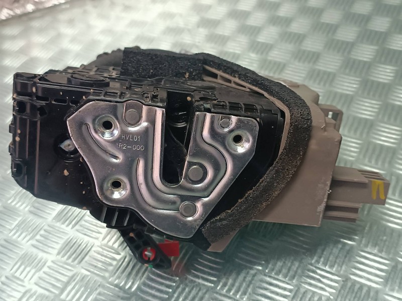 Recambio de cerradura puerta trasera derecha para kia xceed referencia OEM IAM 81420J7300 CONECTOR 5 PINES ELECTRICA