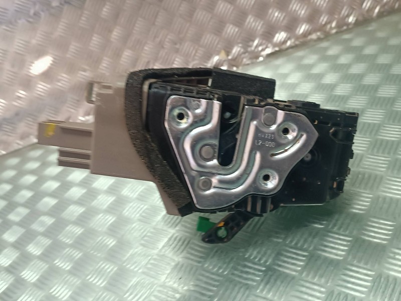 Recambio de cerradura puerta trasera izquierda para kia xceed referencia OEM IAM 81410J7300 CONECTOR 5 PINES ELECTRICA