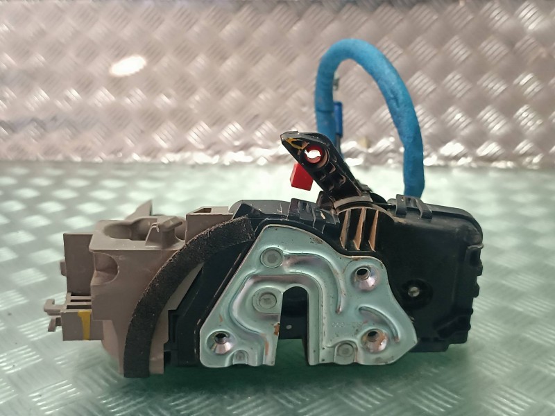 Recambio de cerradura puerta delantera derecha para kia xceed referencia OEM IAM 81320J7000 CONECTOR 5 PINES ELECTRICA