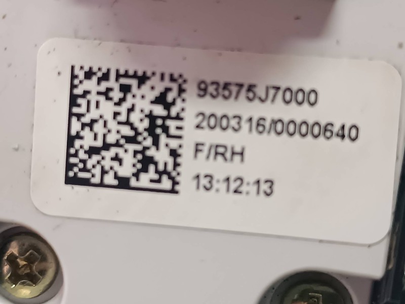 Recambio de mando elevalunas delantero derecho para kia xceed referencia OEM IAM 93575J7000 200316 8 PINES