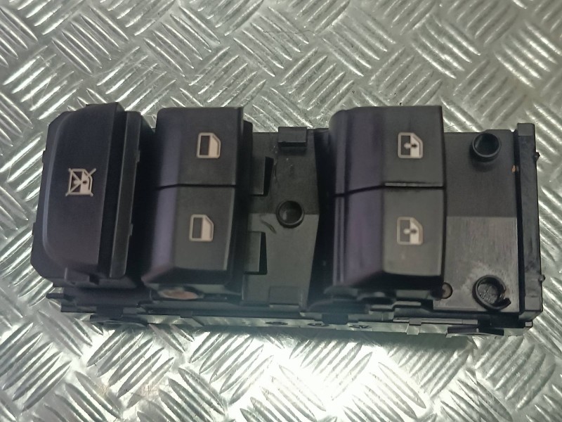 Recambio de mando elevalunas delantero izquierdo para kia xceed referencia OEM IAM 93570J7120 200316 18 PINES