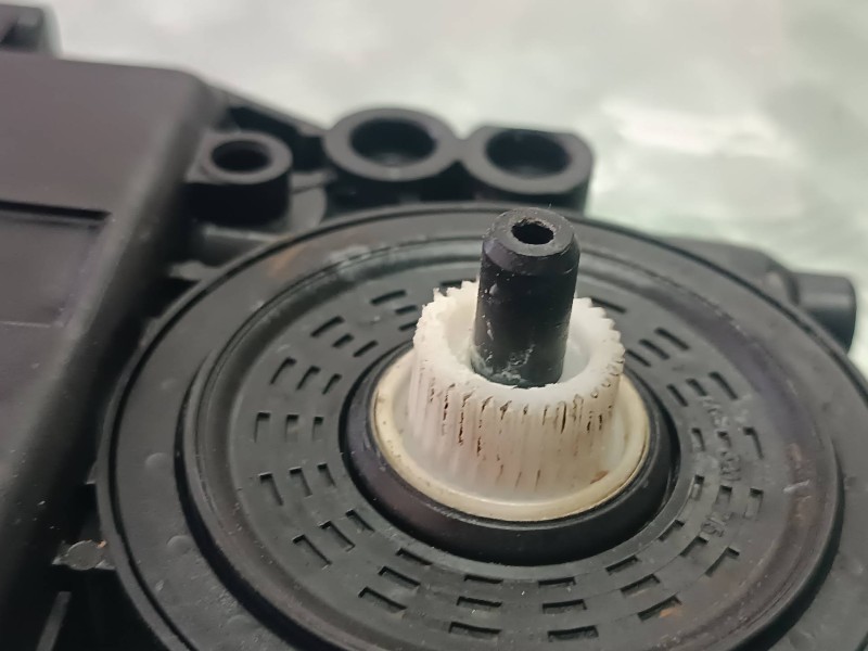 Recambio de motor elevalunas delantero izquierdo para kia xceed referencia OEM IAM 82450J7010 1137329020 6 PINES