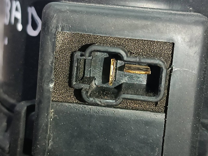 Recambio de ventilador calefaccion para kia xceed referencia OEM IAM EB1D1NXJAA 200122 2 PINES