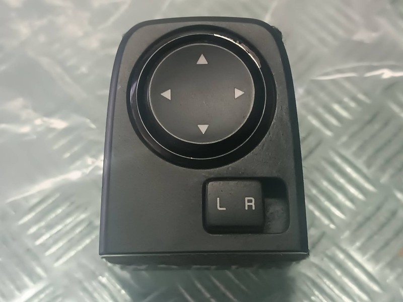 Recambio de mando retrovisor para kia xceed referencia OEM IAM 93530J7200  CONMECTOR 6 + 6 PINES