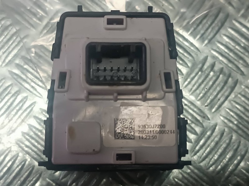 Recambio de mando retrovisor para kia xceed referencia OEM IAM 93530J7200  CONMECTOR 6 + 6 PINES