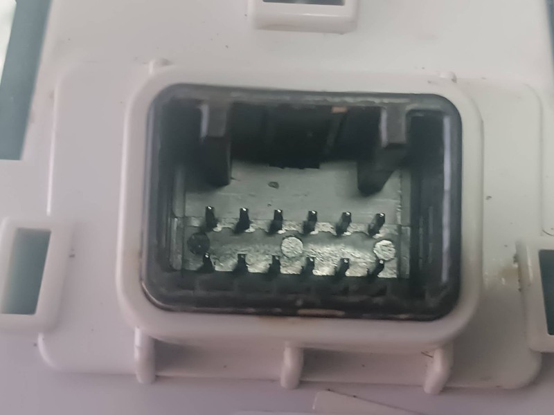 Recambio de mando retrovisor para kia xceed referencia OEM IAM 93530J7200  CONMECTOR 6 + 6 PINES