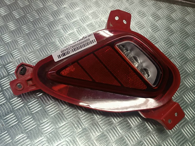Recambio de faro antiniebla trasero izquierdo para kia xceed referencia OEM IAM 92405J7300  CONECTOR 2 PINES