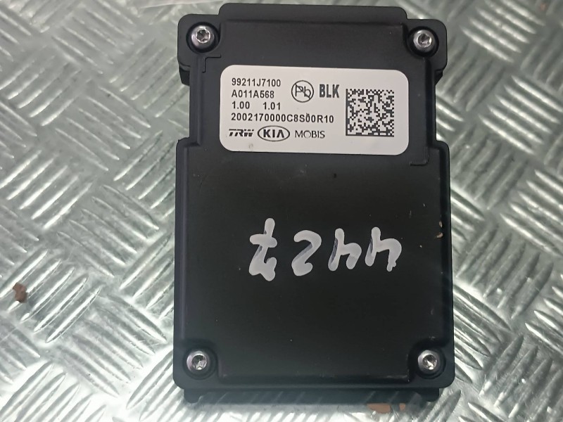 Recambio de modulo electronico para kia xceed referencia OEM IAM 99211J7100 A011A568 CAMARA DELANTERA