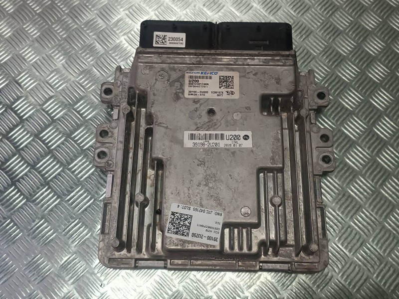 Recambio de centralita motor uce para kia xceed referencia OEM IAM 391992U000 9001230174KA 391982U201