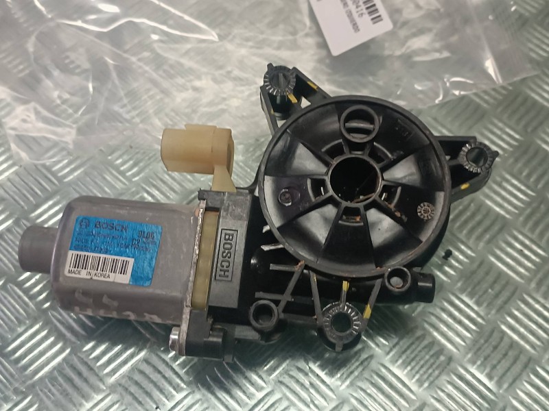 Recambio de motor elevalunas trasero izquierdo para kia xceed referencia OEM IAM 83450J7000 2 PINES BOSCH