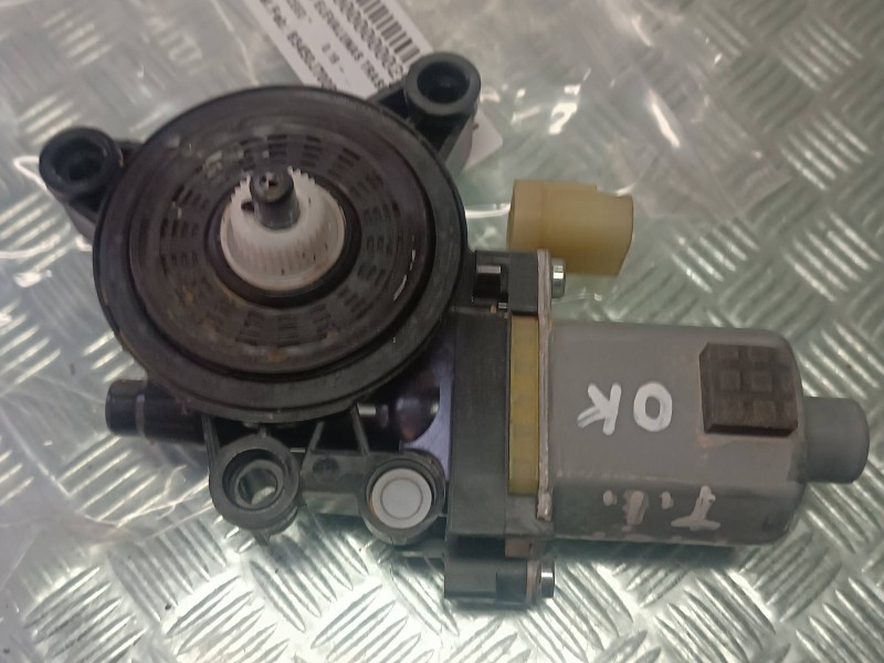 Recambio de motor elevalunas trasero izquierdo para kia xceed referencia OEM IAM 83450J7000 2 PINES BOSCH