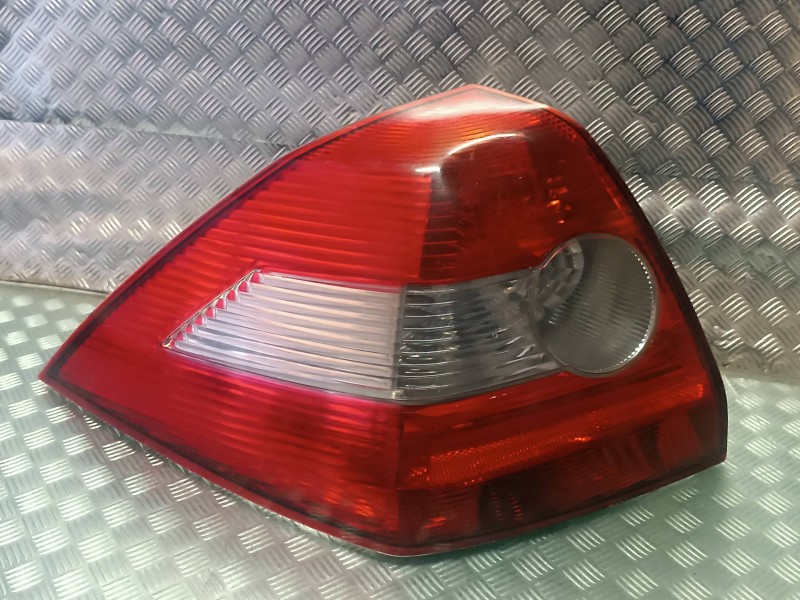 Recambio de piloto trasero izquierdo para renault megane ii classic berlina referencia OEM IAM   