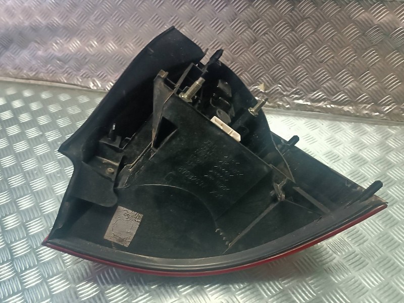 Recambio de piloto trasero izquierdo para citroen c5 berlina referencia OEM IAM 89032697  