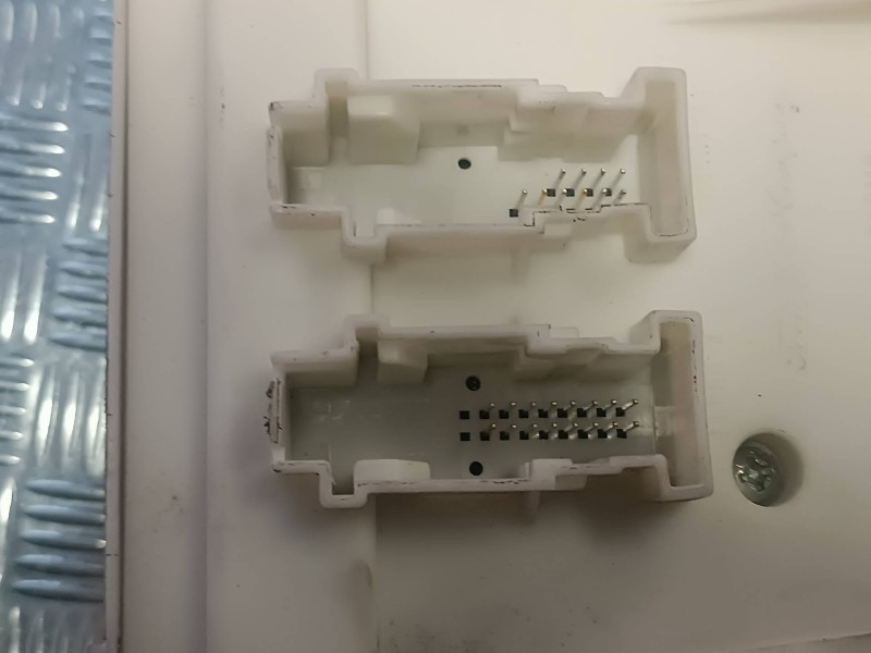 Recambio de caja reles / fusibles para ford focus lim. (cb4) referencia OEM IAM 7M5T14A073BE 97RA000001 9K74408