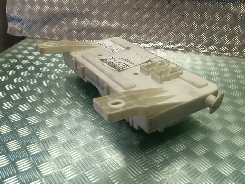 Recambio de caja reles / fusibles para ford focus lim. (cb4) referencia OEM IAM 7M5T14A073BE 97RA000001 9K74408