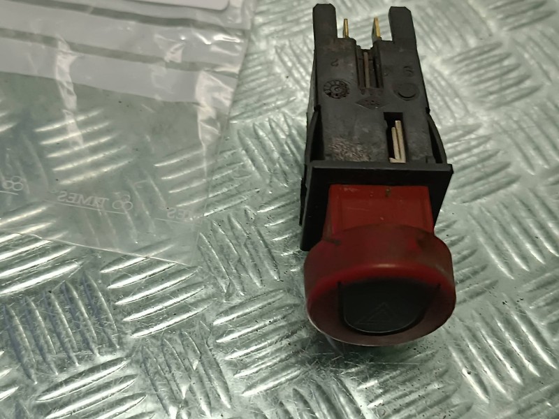 Recambio de warning para citroen berlingo referencia OEM IAM   CONECTOR 8 PINES