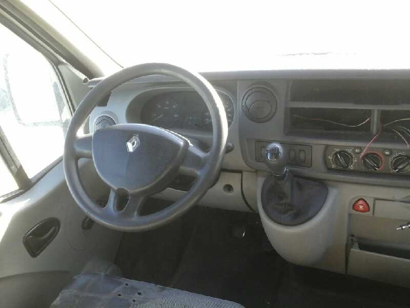 renault master ii phase 2 caja cerrada del año 2003