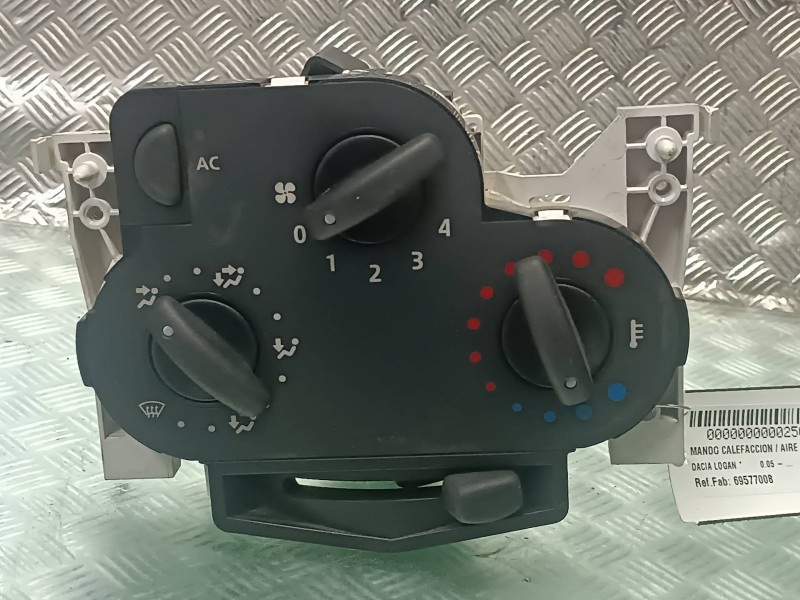 Recambio de mando calefaccion / aire acondicionado para dacia logan referencia OEM IAM 69577008 69577309 VALEO