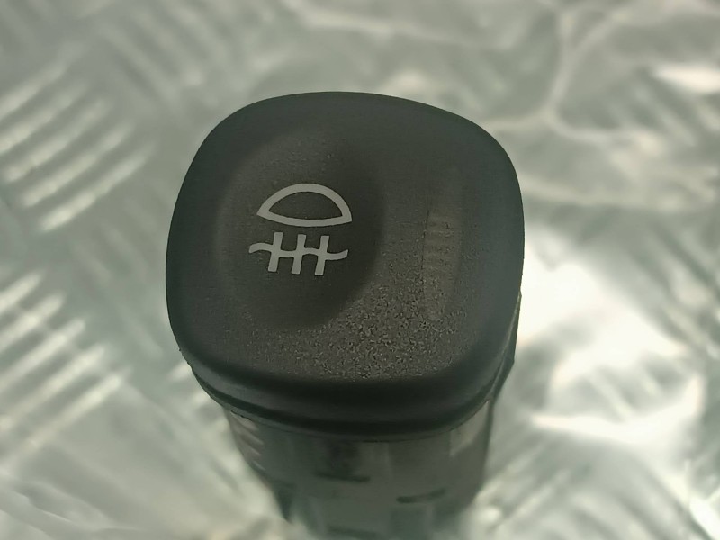 Recambio de interruptor para ford fiesta berlina referencia OEM IAM D3L0A CONECTOR 4 PINES ANTINIEBLA