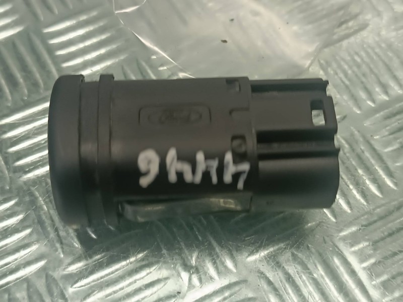 Recambio de interruptor para ford fiesta berlina referencia OEM IAM D3L0A CONECTOR 4 PINES ANTINIEBLA
