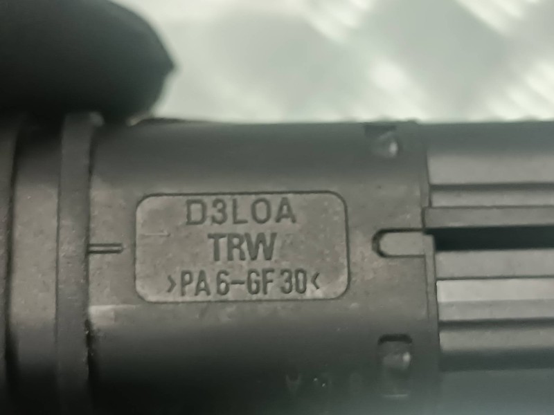 Recambio de interruptor para ford fiesta berlina referencia OEM IAM D3L0A CONECTOR 4 PINES ANTINIEBLA