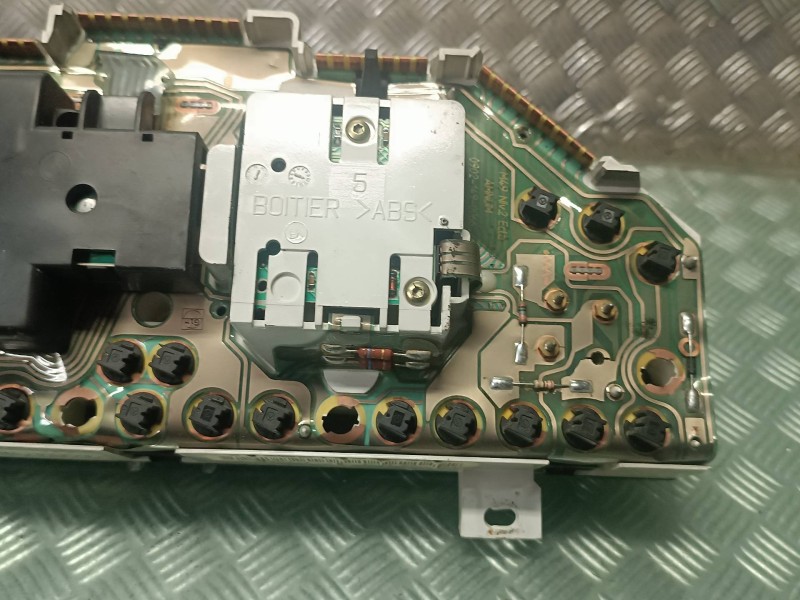 Recambio de cuadro instrumentos para citroen berlingo referencia OEM IAM 9635681280 09021529908 