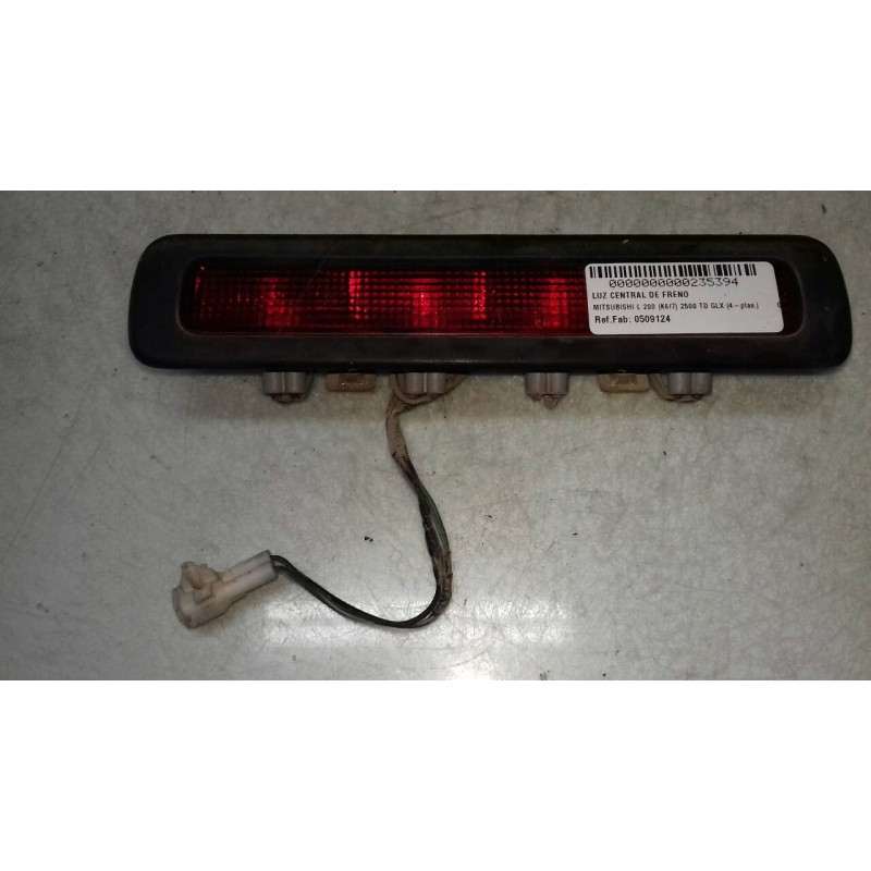 Recambio de luz central de freno para mitsubishi l 200 (k6/7) 2500 td glx (4-ptas.) referencia OEM IAM 0509124  12V