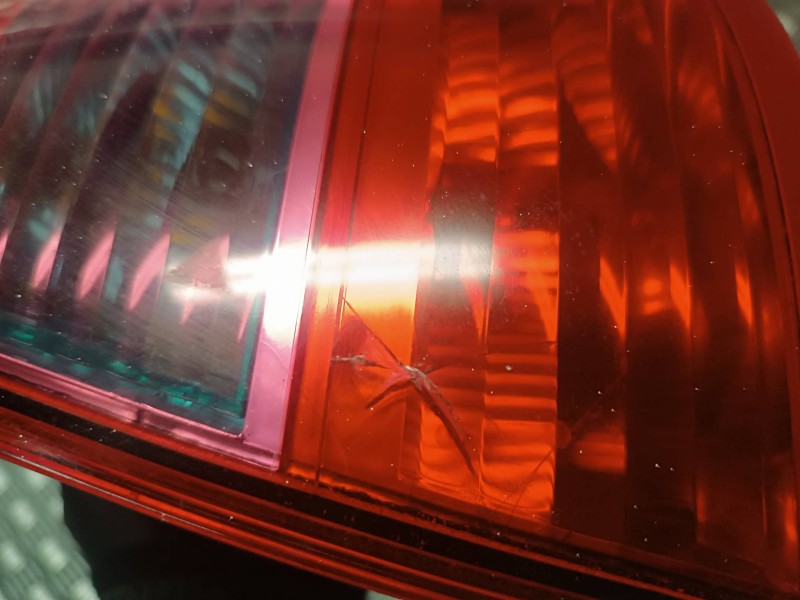 Recambio de piloto trasero derecho para citroen c5 berlina referencia OEM IAM 89036648 89034070 VALEO