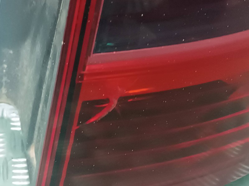 Recambio de piloto trasero derecho para citroen c5 berlina referencia OEM IAM 89036648 89034070 VALEO