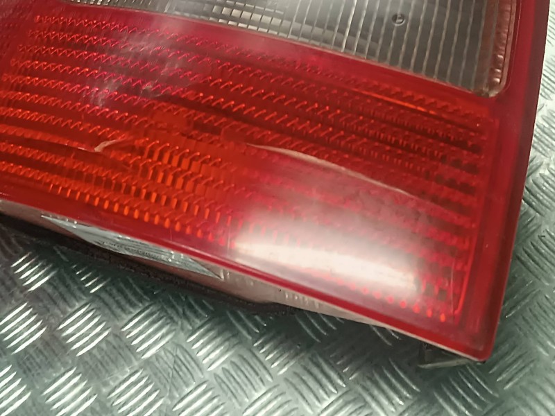 Recambio de piloto trasero izquierdo para audi a6 berlina (4b2) referencia OEM IAM 4B5945095 148151 