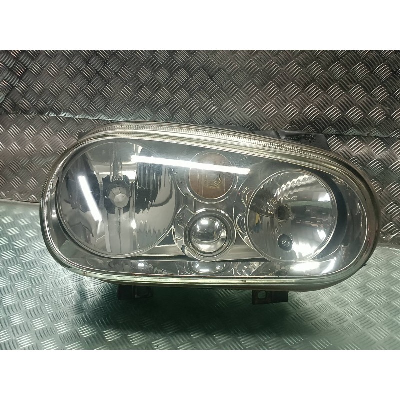 Recambio de faro derecho para volkswagen golf iv berlina (1j1) referencia OEM IAM 1J1941016B  VALEO