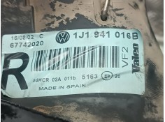 Recambio de faro derecho para volkswagen golf iv berlina (1j1) referencia OEM IAM 1J1941016B  VALEO 2