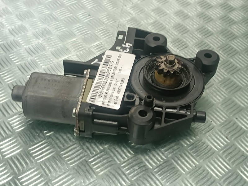 Recambio de motor elevalunas delantero izquierdo para ford focus lim. (cb4) referencia OEM IAM 4M5T14A389 0130822217 