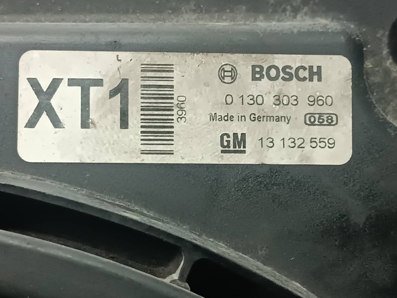 Recambio de electroventilador para opel zafira b enjoy referencia OEM IAM 13132559 130303960 BOSCH
