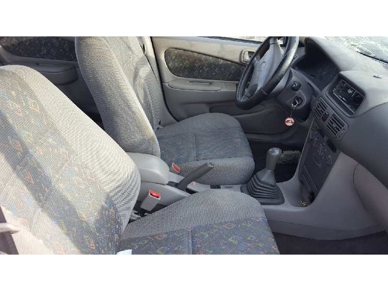 toyota corolla (e11) del año 1998