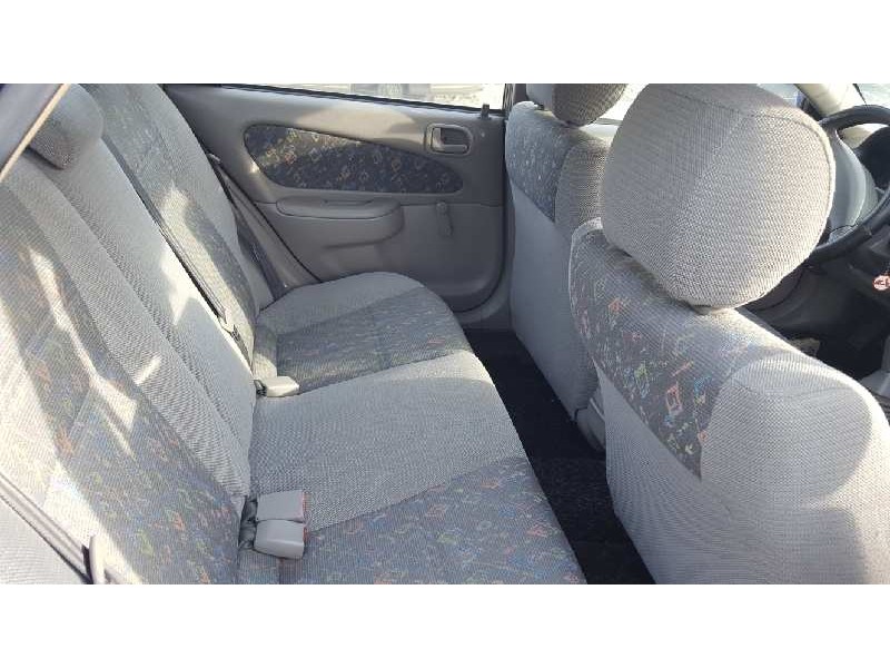 toyota corolla (e11) del año 1998