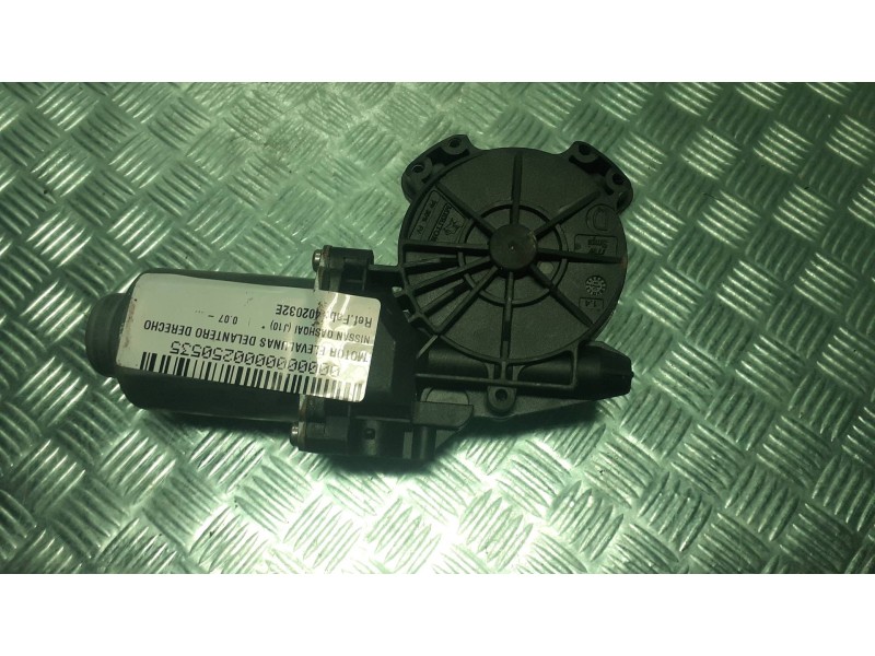 Recambio de motor elevalunas delantero derecho para nissan qashqai (j10) referencia OEM IAM 402032E  CONECTOR 2 PINES