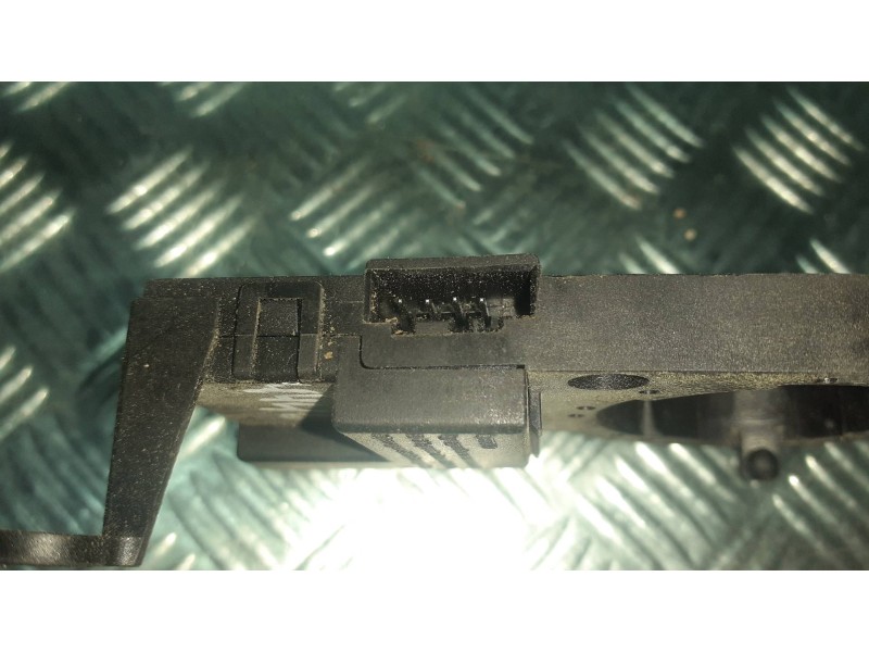 Recambio de conmutador de arranque para ford fiesta berlina referencia OEM IAM 98AP15607AB  4 PINES