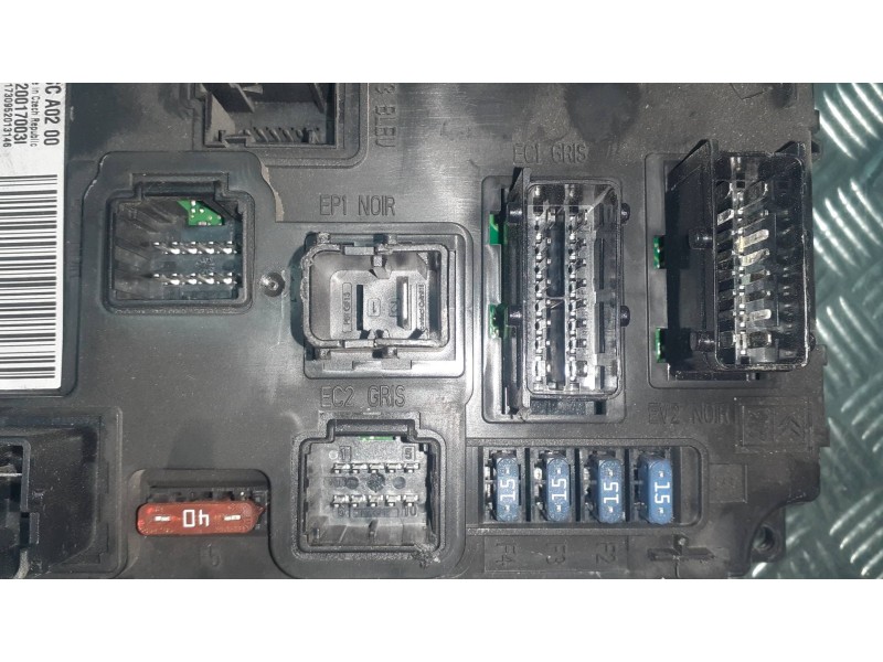 Recambio de caja reles / fusibles para peugeot 407 referencia OEM IAM S120017003I  BSC A02 00