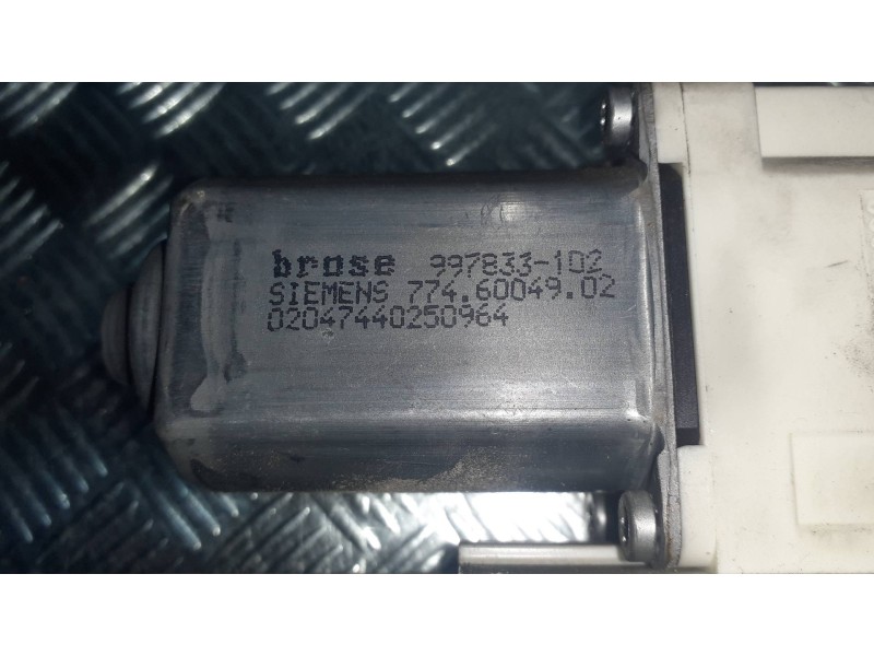 Recambio de motor elevalunas delantero izquierdo para citroen c5 berlina referencia OEM IAM 9681597380 997833102 BROSE