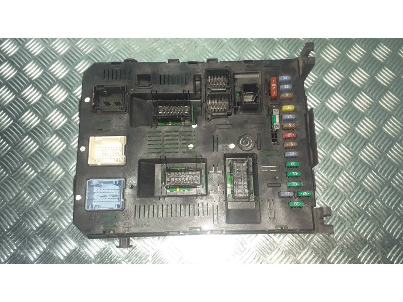 Recambio de caja reles / fusibles para citroen c5 berlina referencia OEM IAM 9663510280 F02429202 PSI2004