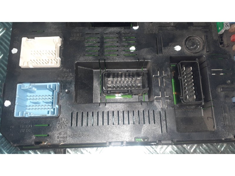 Recambio de caja reles / fusibles para citroen c5 berlina referencia OEM IAM 9663510280 F02429202 PSI2004